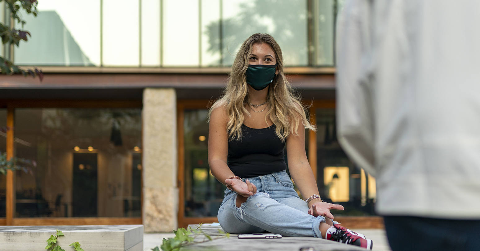 HBA students in front of Ivey building