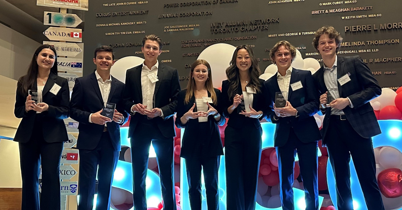 Business 2257 Feasibility Study Competition winners, l-r: Sara Dahan, Thomas Masson,  Blake Shavchook,  Sophie Fiala, Hannah Yao, Kaelan Purdie, Adam Whale